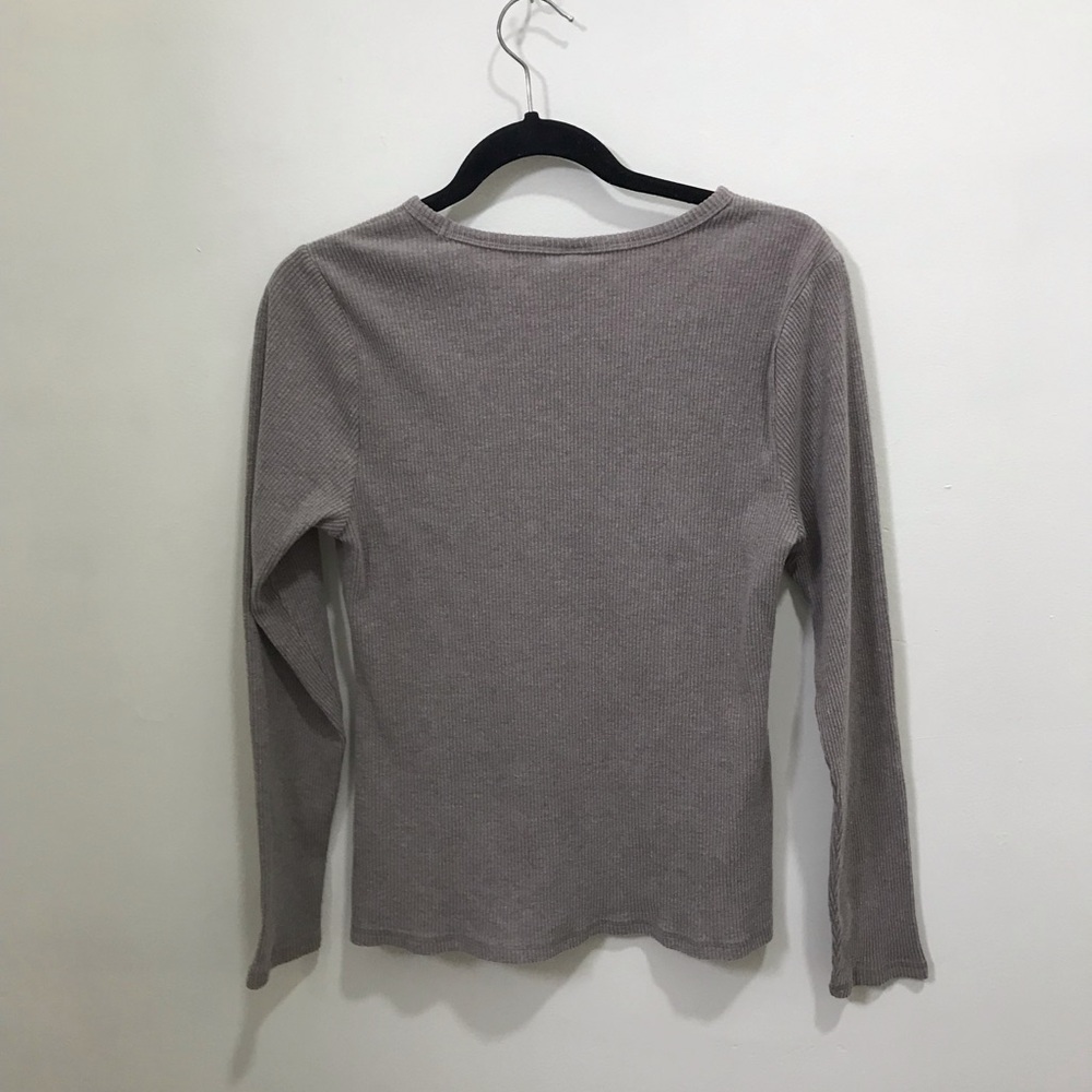 Old Navy Taupe Ribbed Long Sleeve Tee - Picture 3 of 3